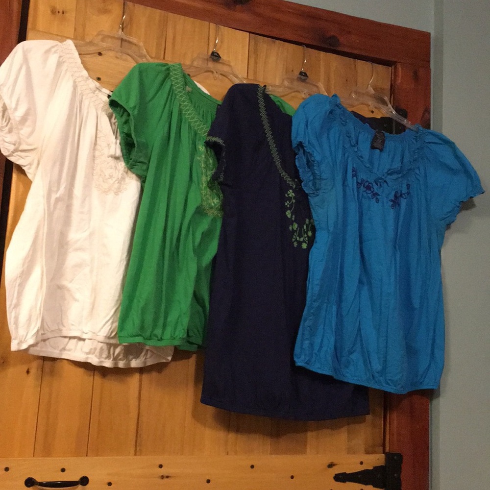 5-Peasant tops white, 2 blue, green, aqua, L&XL